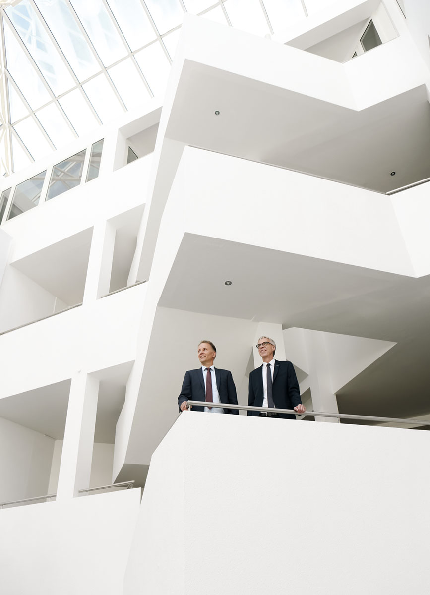 Jochen Gertz und Thomas Schaaf, Vorstand der R+V BKK als Doppelspitze